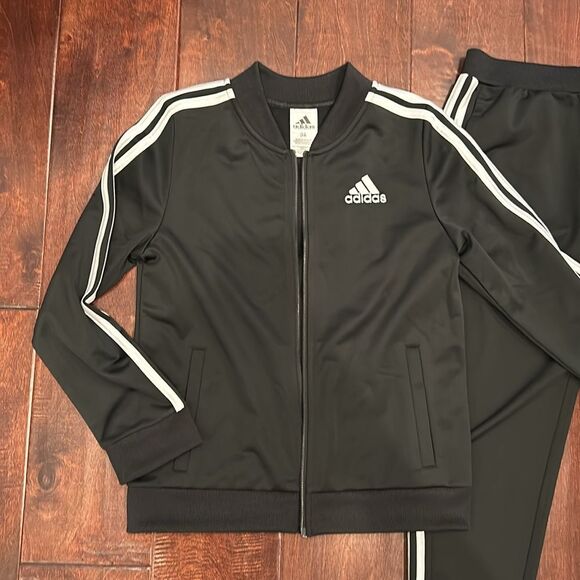 Adidas tricot jacket and joggers - Picture 15 of 16